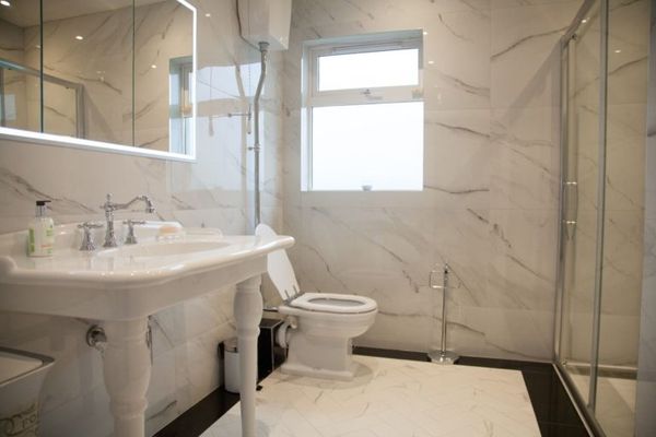 Descriptive Alt Text